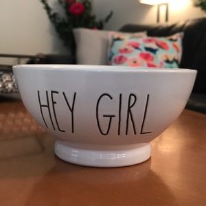 Rae Dunn “hey girl” bowl